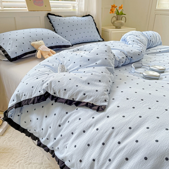 91家纺网 家纺一手货源 找家纺 优选 2025新款直播热款赫本风花边款针织皱皱纱法式印花吊边床单三件套床笠四件套 波点-蓝