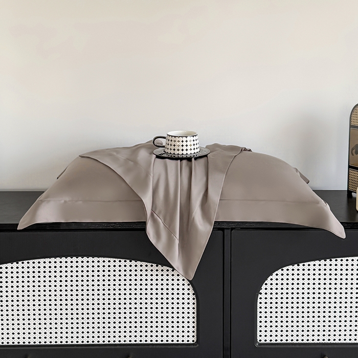 91家纺网 家纺一手货源 找家纺 金喜 2025新款LF级60支莱赛尔天丝枕套宽边枕套 香谷棕