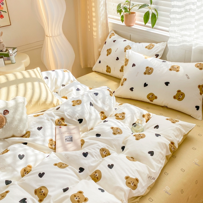 91家纺网 家纺一手货源 找家纺 黑马家居 2025新款全棉喷气13070印花四件套 小熊比尔