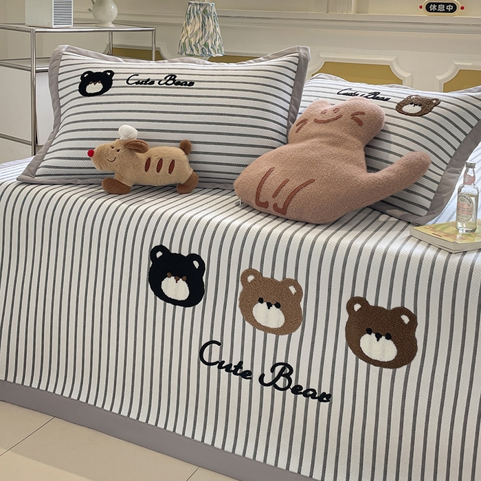 91家纺网 家纺一手货源 找家纺 （总）蓝邻家纺 2025年新款PE提花卡通毛巾绣凉席系列场景一