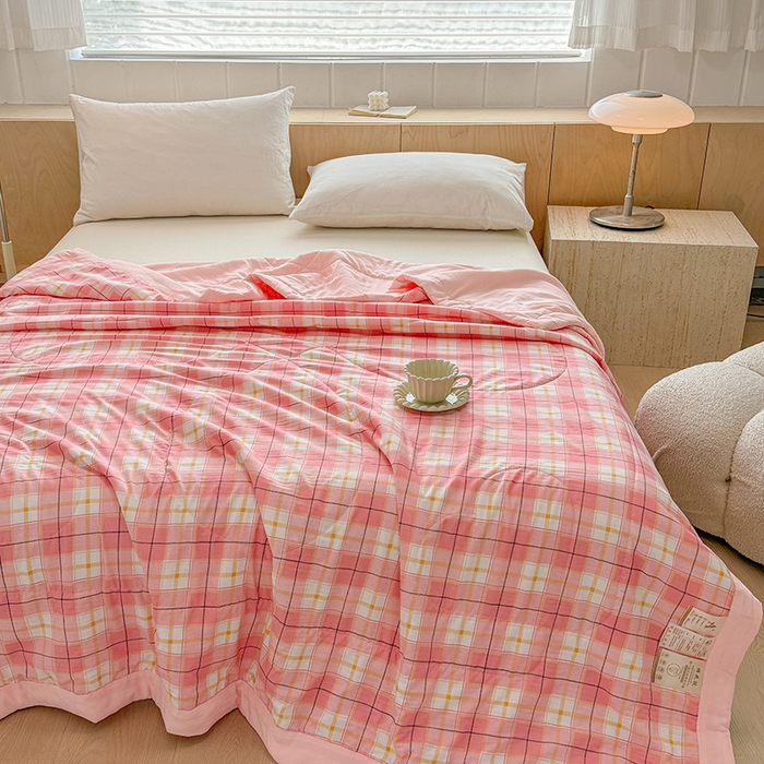 91家纺网 家纺一手货源 找家纺 博弈家纺 2025新款水洗棉棉花夏被 娇粉