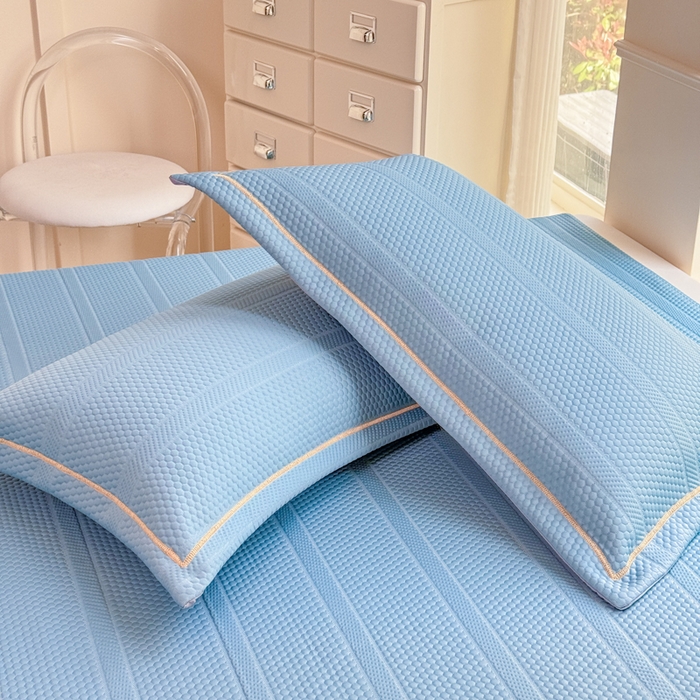 91家纺网 家纺一手货源 找家纺 慧菲 2025新款渐变床裙PE高分子凉感席床裙凉席三件套  天空蓝