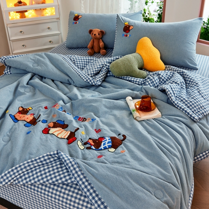 91家纺网 家纺一手货源 找家纺 2025新款色织全棉纯棉绣花单夏被夏凉被空调被 奔跑小狗-蓝