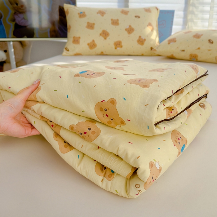 91家纺网 家纺一手货源 找家纺 初念 2025新款云朵棉系列夏被（提供买家秀） 奥利奥小熊