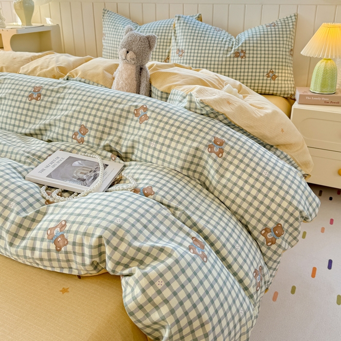 91家纺网 家纺一手货源 找家纺 黑马家居 2025新款全棉喷气13070印花四件套 格雷小熊