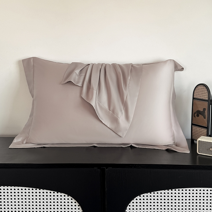 91家纺网 家纺一手货源 找家纺 金喜 2025新款LF级60支莱赛尔天丝枕套宽边枕套 冰莓粉