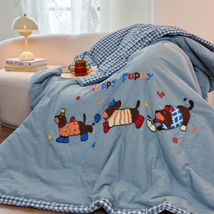 91家纺网 家纺一手货源 找家纺 2025新款色织全棉纯棉绣花单夏被夏凉被空调被 奔跑小狗-蓝