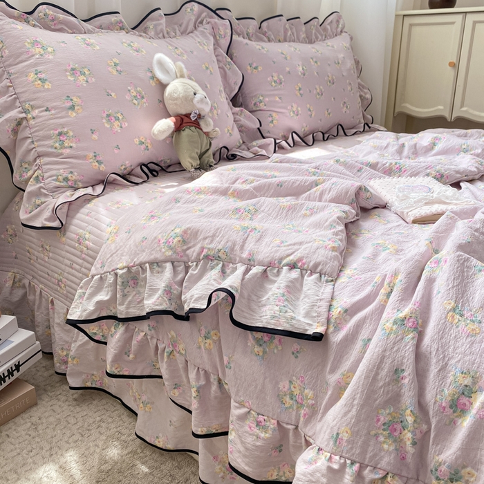 91家纺网 家纺一手货源 找家纺 2025新款云感双层纱夏被四件套-床盖款 奶油味的暗恋