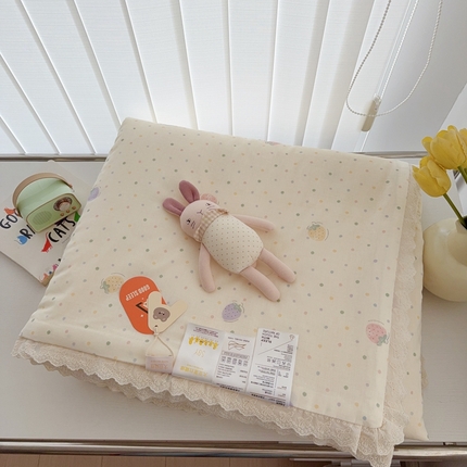 于果2025新款双层纱花边款夏被 草莓点点