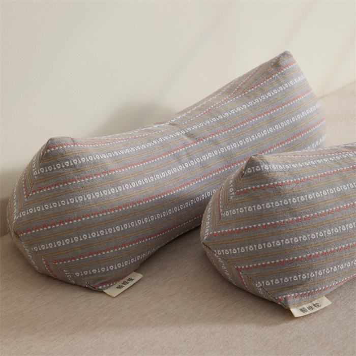 91家纺网 家纺一手货源 找家纺 大熊枕芯 2025新款全棉三角颈椎枕菱形荞麦枕枕头枕芯 三角菱形荞麦枕-咖15*45cm/对