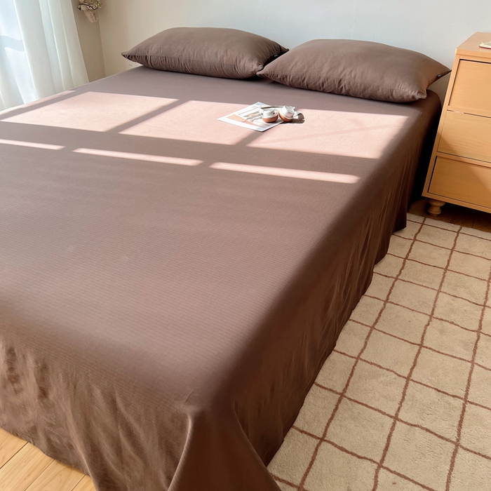 91家纺网 家纺一手货源 找家纺 蜜宿 2025新款A类全棉人字纹床单 床单：深棕