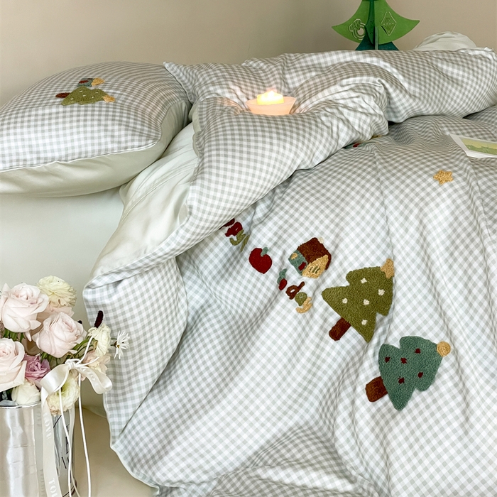 91家纺网 家纺一手货源 找家纺 2025新款60S兰精天丝卡通毛巾绣四件套-暗合款 天丝大树小树