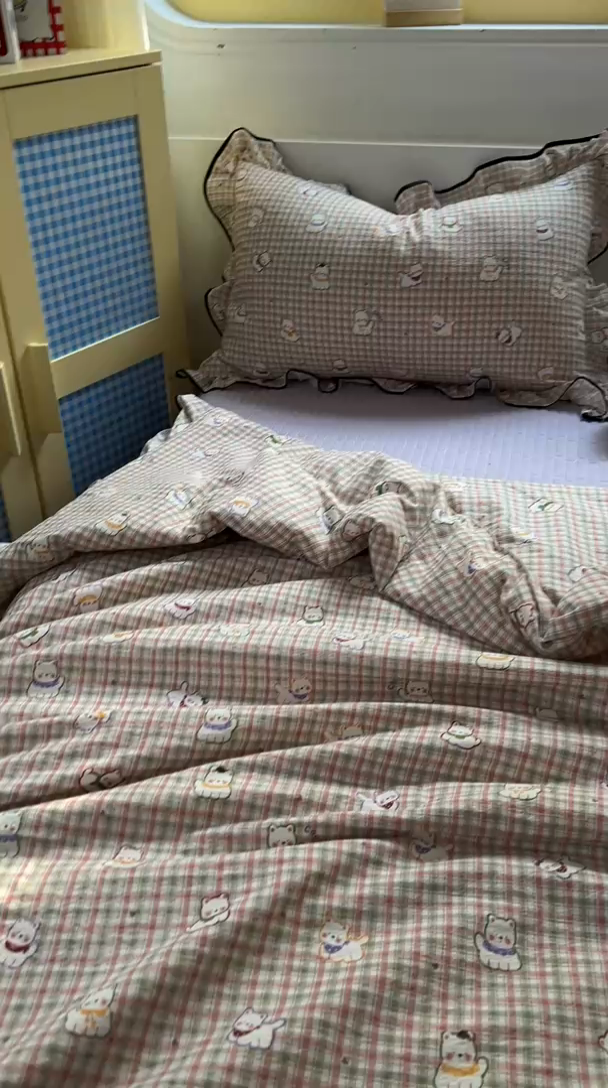 91家纺网 家纺一手货源 找家纺 美梦家纺 2025新款皱皱纱花边夏被床盖四件套 呆萌西高地