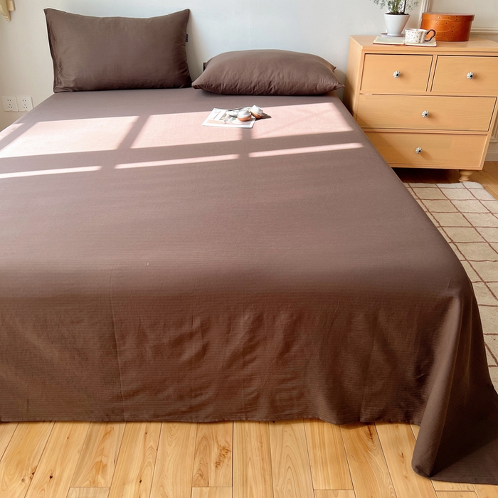 91家纺网 家纺一手货源 找家纺 蜜宿 2025新款A类全棉人字纹床单 床单：深棕