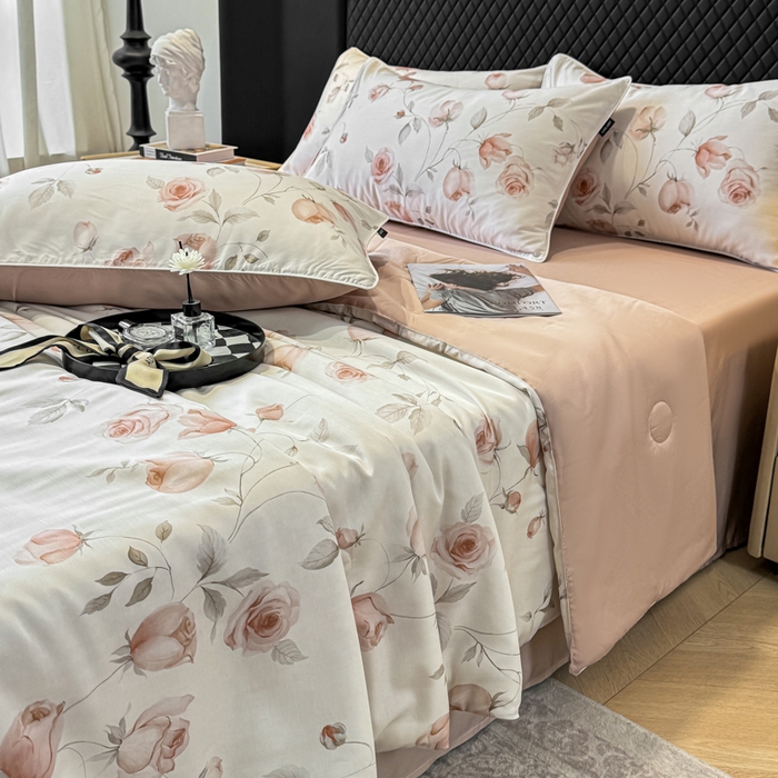 91家纺网 家纺一手货源 找家纺 洺兰家居 2025春夏新款100支莱赛尔天丝贡缎数码印花麻绳款四件套高端礼盒 花意盈香粉