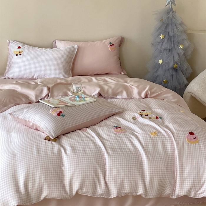 91家纺网 家纺一手货源 找家纺 2025新款60S兰精天丝卡通毛巾绣四件套-暗合款 天丝可颂