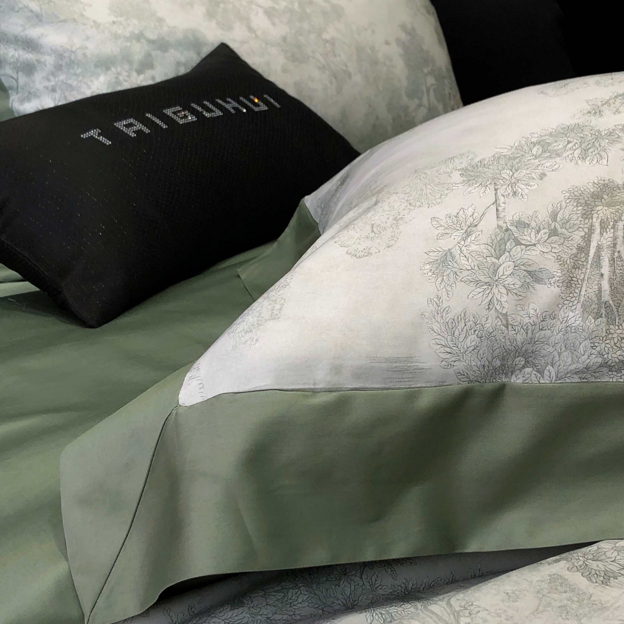 91家纺网 家纺一手货源 找家纺 2025年高支高密长绒棉专版活性数码印花系列四件套【券后控价——券后不低于378】 丽奥娜-松石绿