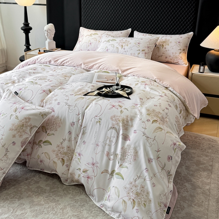 91家纺网 家纺一手货源 找家纺 洺兰家居 2025春夏新款100支莱赛尔天丝贡缎数码印花麻绳款四件套高端礼盒 绣球花语粉