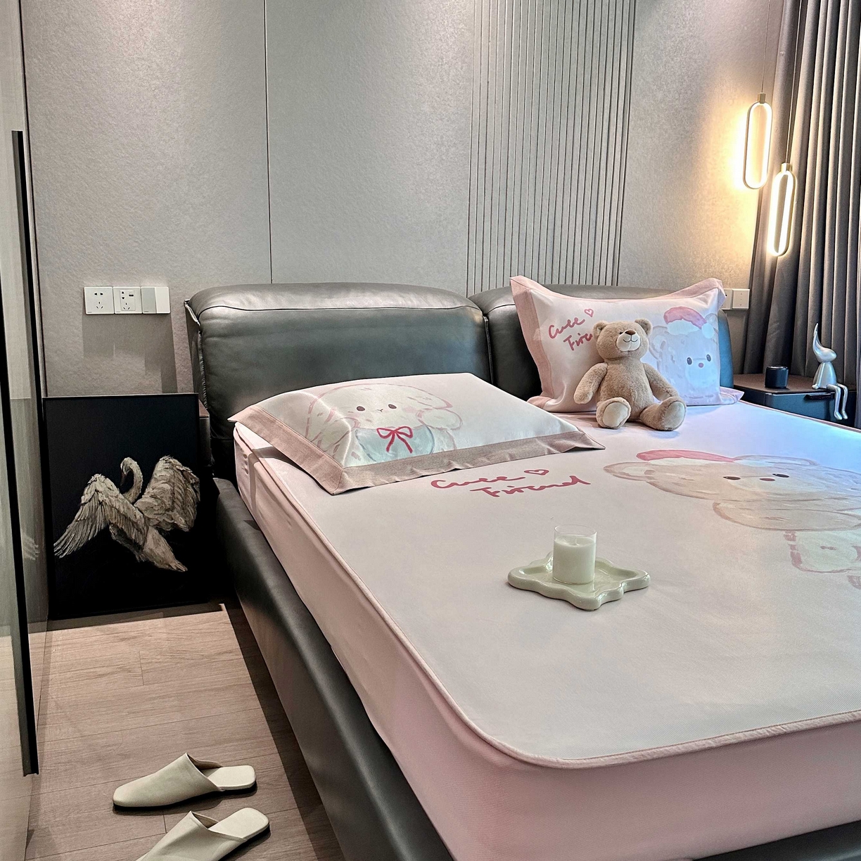 91家纺网 家纺一手货源 找家纺 JUICY 橘滋家纺 2025新款夏日高端轻奢数码冰丝奢简高级凉席床笠 叠叠乐园