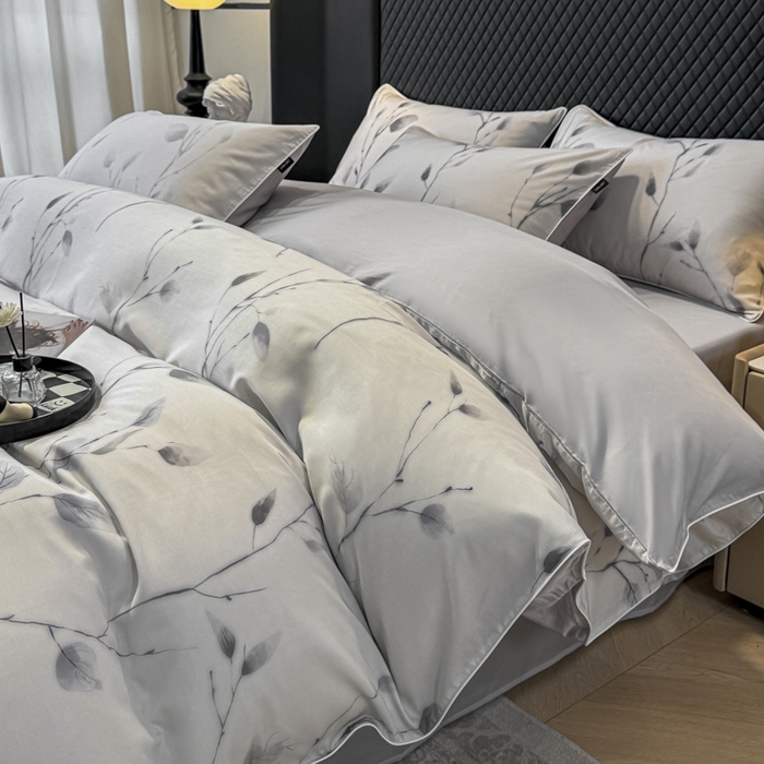 91家纺网 家纺一手货源 找家纺 芊寻家居 2025春夏新款50支莱赛尔天丝贡缎数码印花麻绳款四件套高端礼盒 静谧灰