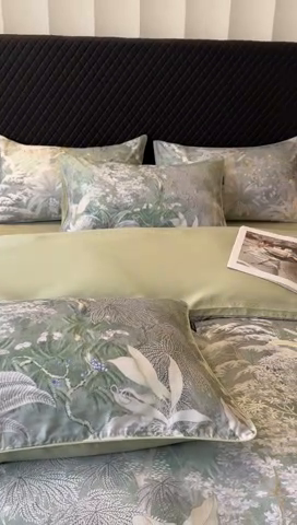 91家纺网 家纺一手货源 找家纺 洺兰家居 2025春夏新款100支莱赛尔天丝贡缎数码印花麻绳款四件套高端礼盒 阡陌丛林灰