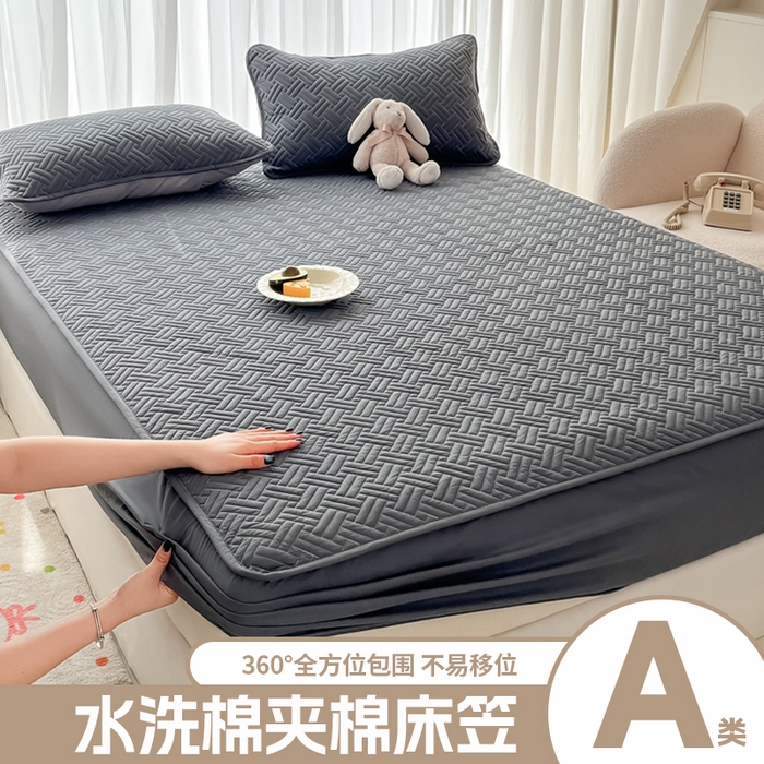 91家纺网 家纺一手货源 找家纺 欧邦 2025新款四季款纯色水洗棉夹棉床笠床垫保护罩-场景二 条格-深灰