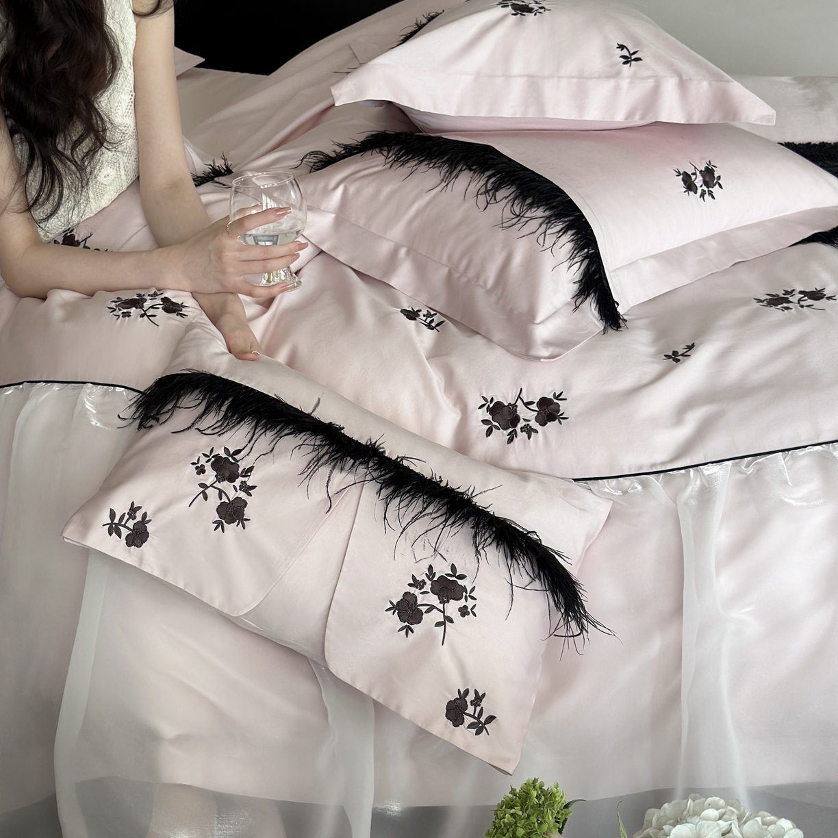 91家纺网 家纺一手货源 找家纺 （总）江涞 2025新款高端刺绣四件套-羽梦