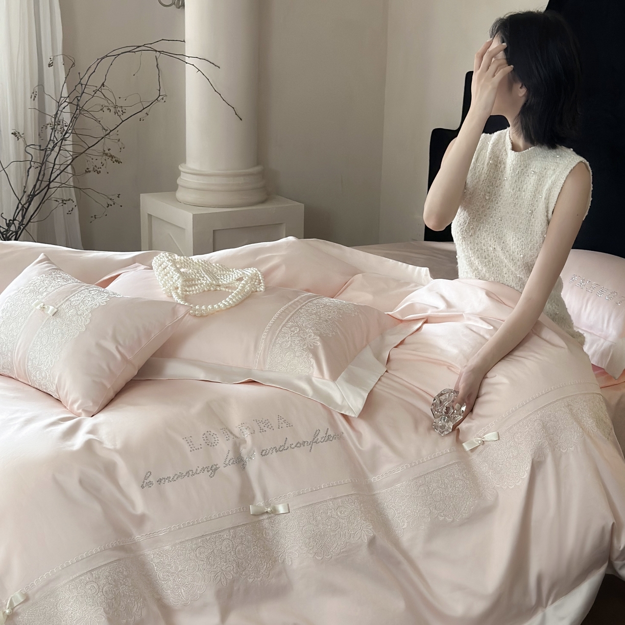 91家纺网 家纺一手货源 找家纺 （总）江涞 2025新款高端刺绣烫钻四件套-粉黛