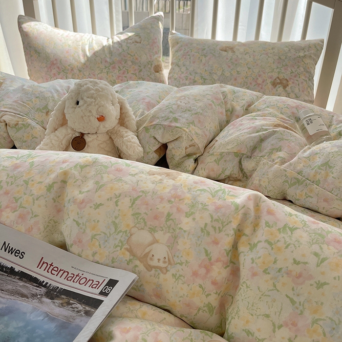 91家纺网 家纺一手货源 找家纺 瑞莱 2025夏季新款全棉纯棉有氧双层纱四件套 梦幻花园兔