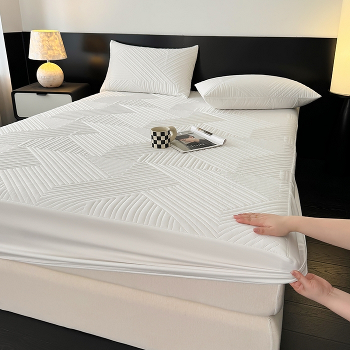 91家纺网 家纺一手货源 找家纺 （总）十一家居 2025新款A类防水夹棉亲肤水洗棉床笠床垫保护套—几何系列