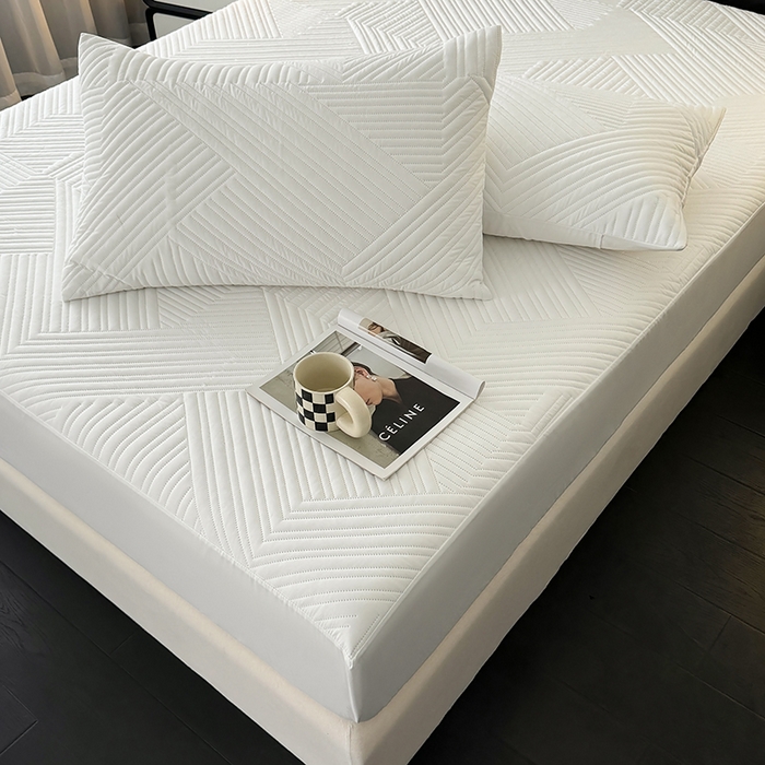 91家纺网 家纺一手货源 找家纺 十一家居 2025新款A类防水夹棉亲肤水洗棉床笠床垫保护套—几何系列 本白