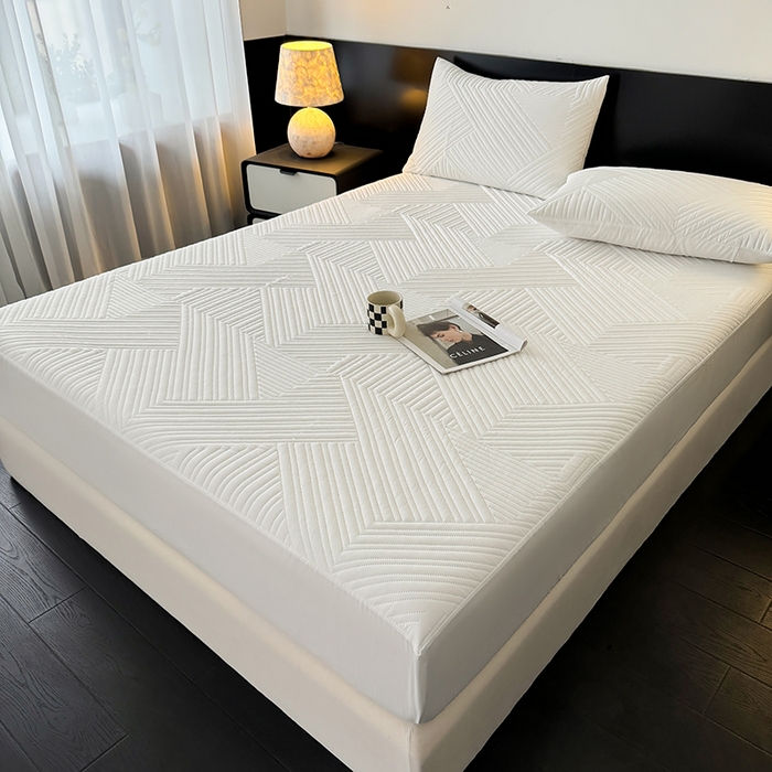 91家纺网 家纺一手货源 找家纺 十一家居 2025新款A类防水夹棉亲肤水洗棉床笠床垫保护套—几何系列 本白