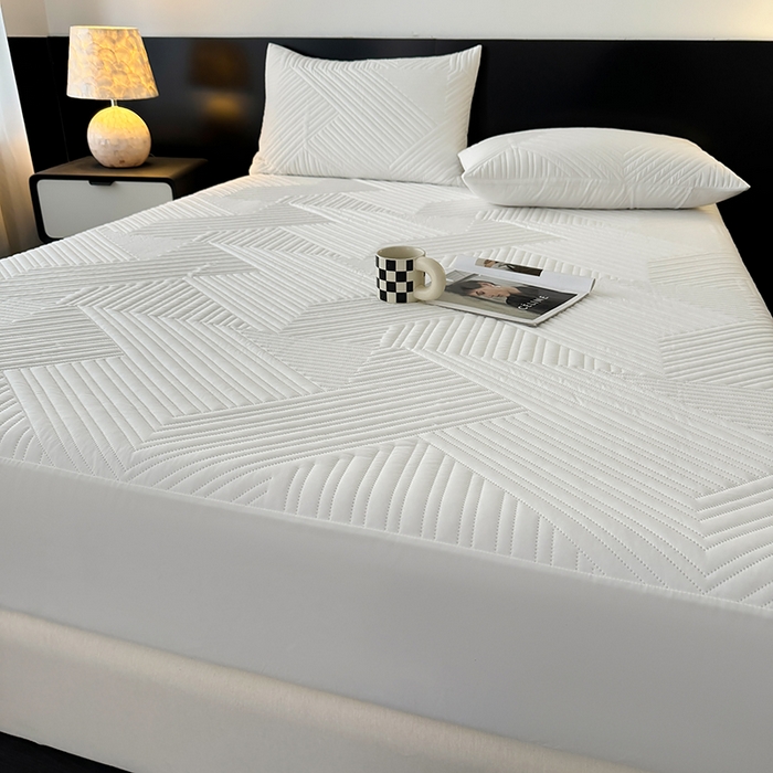 91家纺网 家纺一手货源 找家纺 十一家居 2025新款A类防水夹棉亲肤水洗棉床笠床垫保护套—几何系列 本白