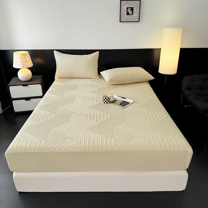 91家纺网 家纺一手货源 找家纺 十一家居 2025新款A类防水夹棉亲肤水洗棉床笠床垫保护套—几何系列 卡其