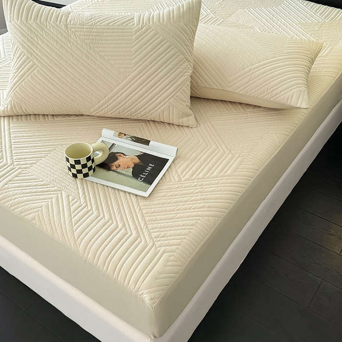 91家纺网 家纺一手货源 找家纺 十一家居 2025新款A类防水夹棉亲肤水洗棉床笠床垫保护套—几何系列 卡其