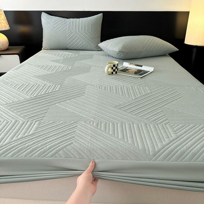 91家纺网 家纺一手货源 找家纺 十一家居 2025新款A类防水夹棉亲肤水洗棉床笠床垫保护套—几何系列 浅灰