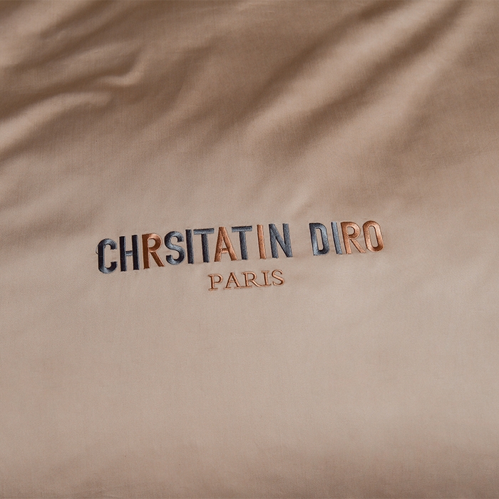 91家纺网 家纺一手货源 找家纺 瑞驰家纺 2025新款长绒棉纯棉绣花四件套-莱桉系列 莱桉-驼褐