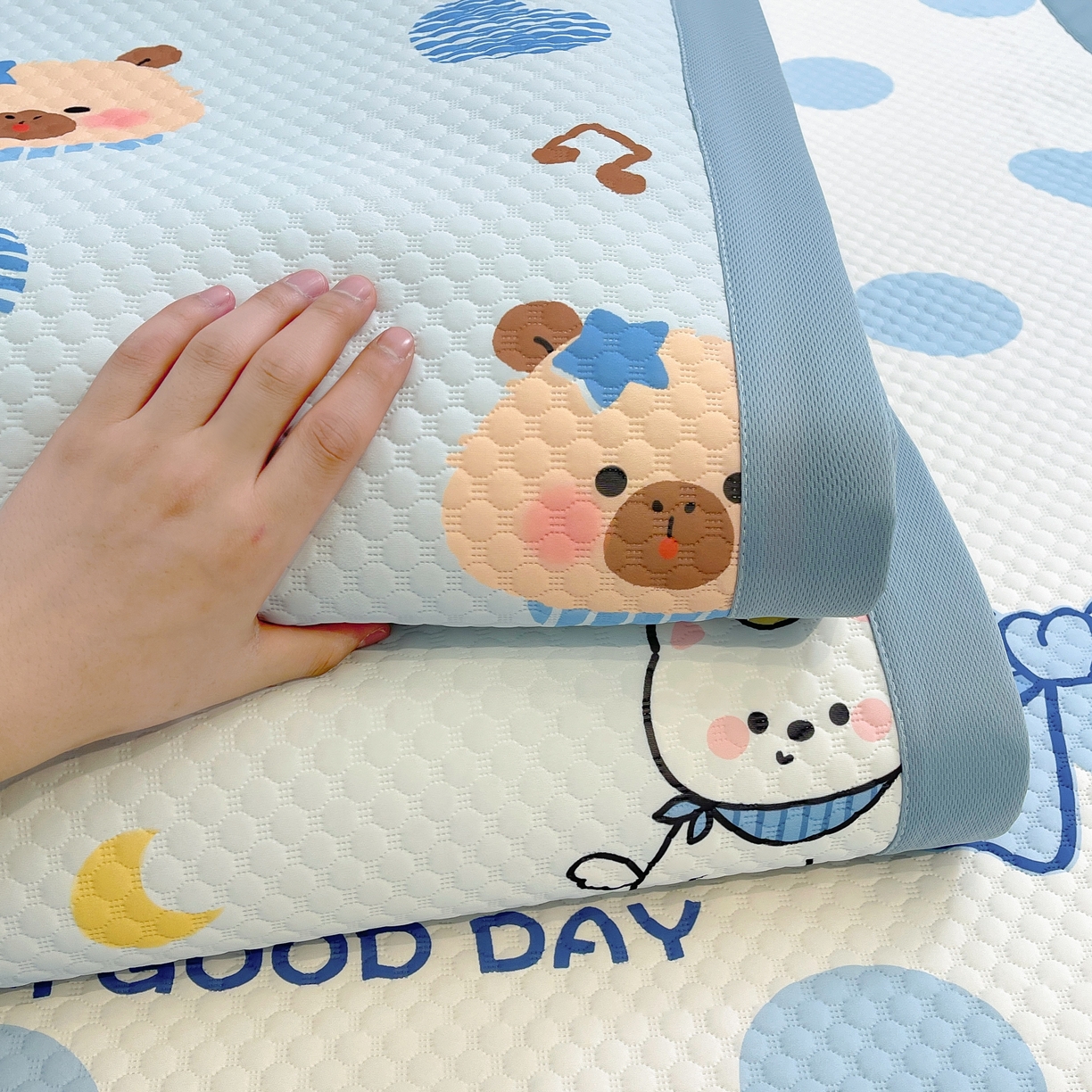 91家纺网 家纺一手货源 找家纺 （总）喜居 2025新款A类印花凉感豆豆三明治复合款凉席席子