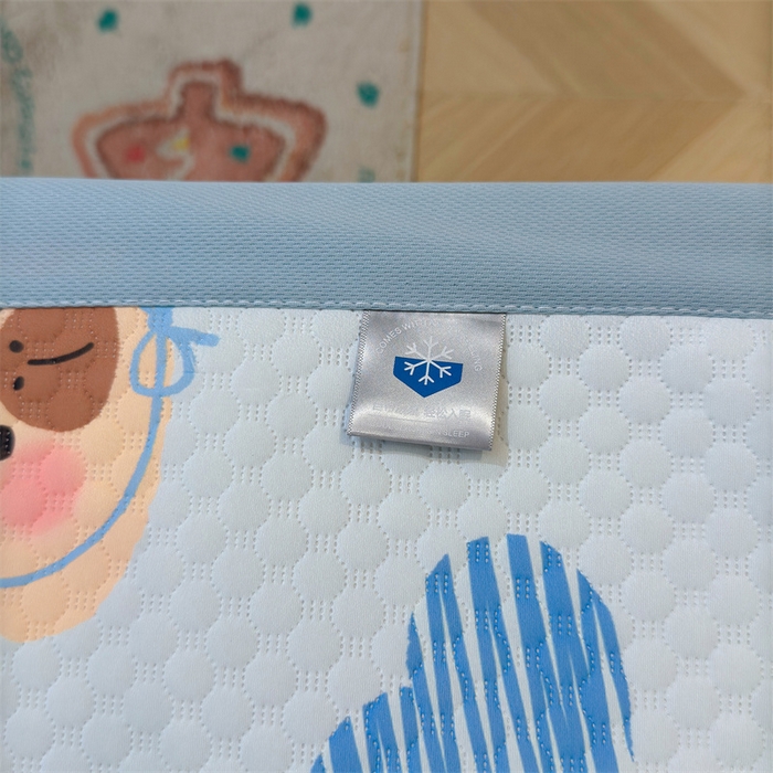 91家纺网 家纺一手货源 找家纺 喜居 2025新款A类印花凉感豆豆三明治复合款凉席席子 三明治复合款-酷酷的心