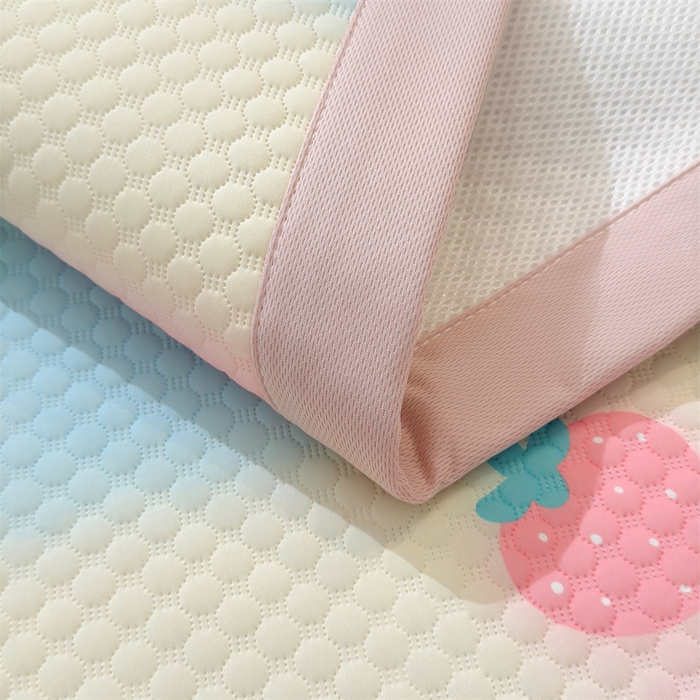 91家纺网 家纺一手货源 找家纺 喜居 2025新款A类印花凉感豆豆三明治复合款凉席席子 三明治复合款-彩虹草莓