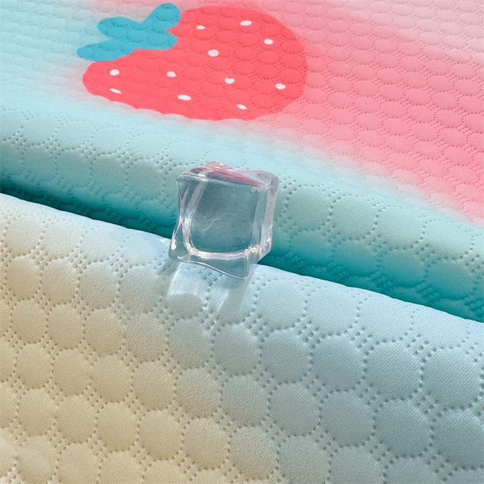 91家纺网 家纺一手货源 找家纺 喜居 2025新款A类印花凉感豆豆三明治复合款凉席席子 三明治复合款-彩虹草莓