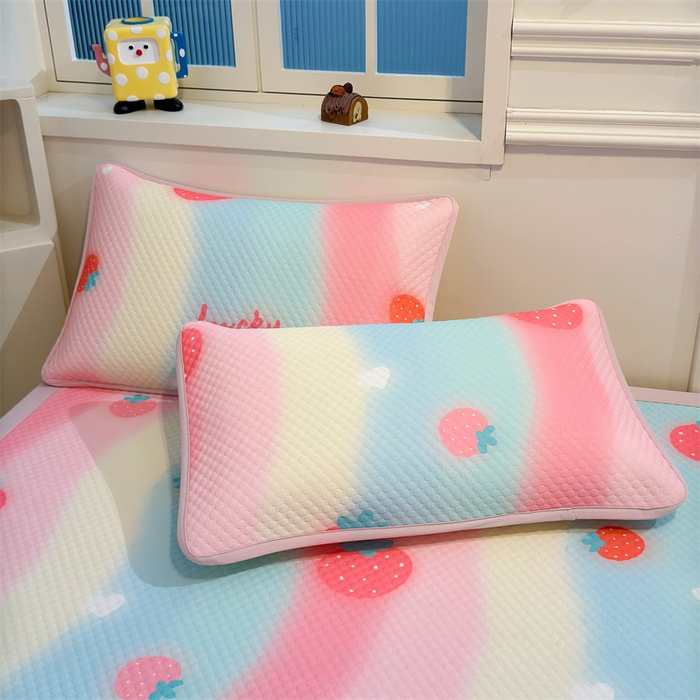 91家纺网 家纺一手货源 找家纺 喜居 2025新款A类印花凉感豆豆三明治复合款凉席席子 三明治复合款-彩虹草莓