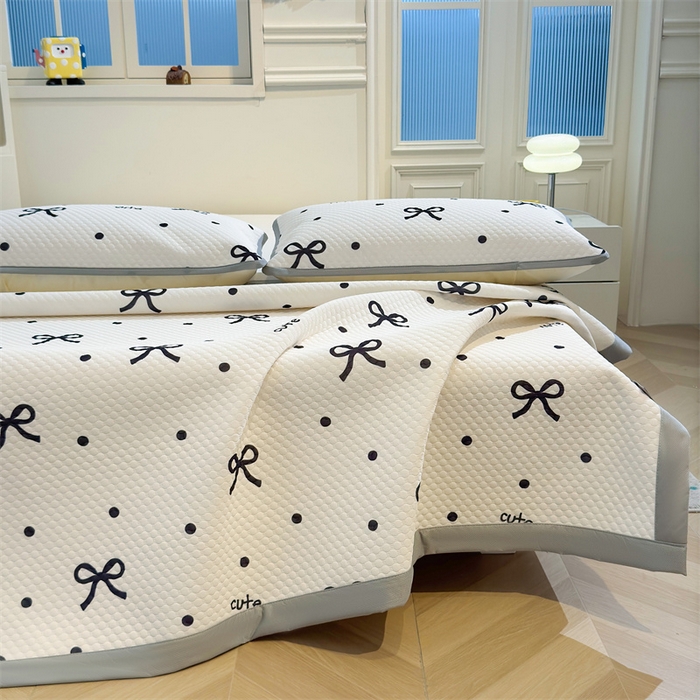 91家纺网 家纺一手货源 找家纺 喜居 2025新款A类印花凉感豆豆三明治复合款凉席席子 三明治复合款-波点蝴蝶结