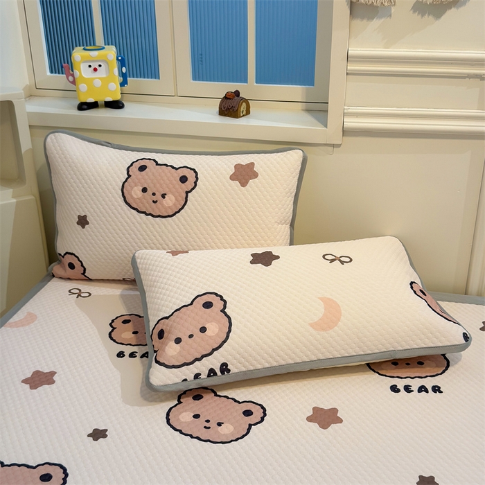 91家纺网 家纺一手货源 找家纺 喜居 2025新款A类印花凉感豆豆三明治复合款凉席席子 三明治复合款-小熊宝