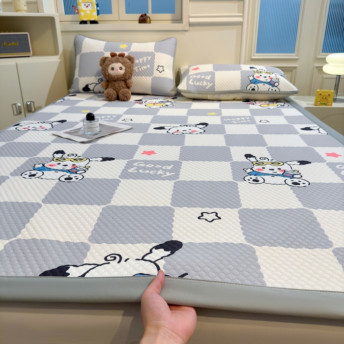 91家纺网 家纺一手货源 找家纺 喜居 2025新款A类印花凉感豆豆三明治复合款凉席席子 三明治复合款-欢乐狗