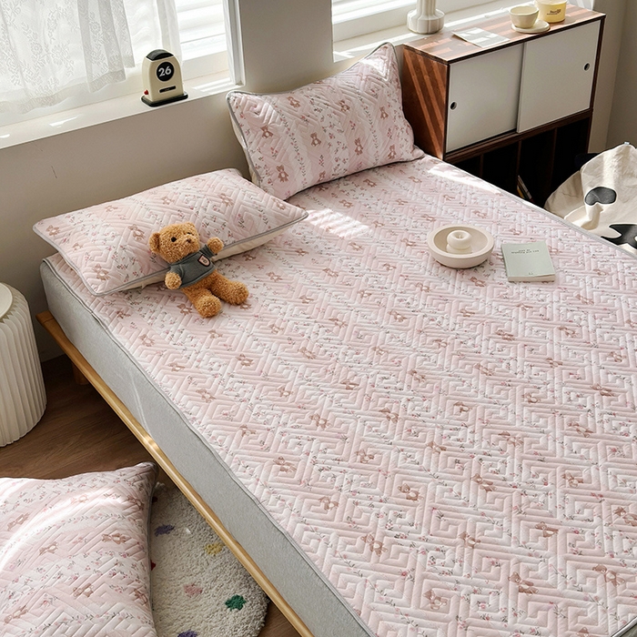 91家纺网 家纺一手货源 找家纺 舒居家纺 2025新款全棉纯棉防滑软床垫 床盖 （第一批） 唐顿庄园