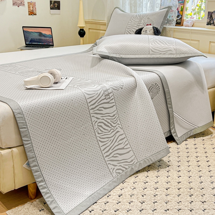 91家纺网 家纺一手货源 找家纺 （总）2025新款A类高分子色织提花软凉席（平铺床席款）