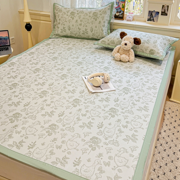 91家纺网 家纺一手货源 找家纺 2025新款A类高分子色织提花软凉席（平铺床席款） 鹅夫人-绿