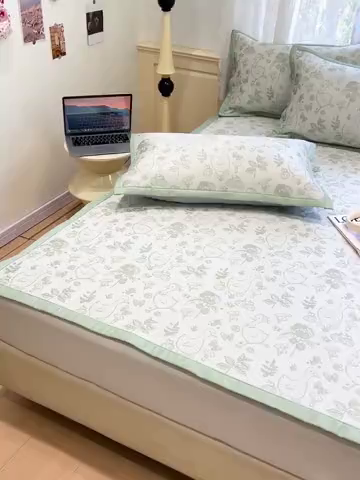 91家纺网 家纺一手货源 找家纺 2025新款A类高分子色织提花软凉席（平铺床席款） 鹅夫人-绿