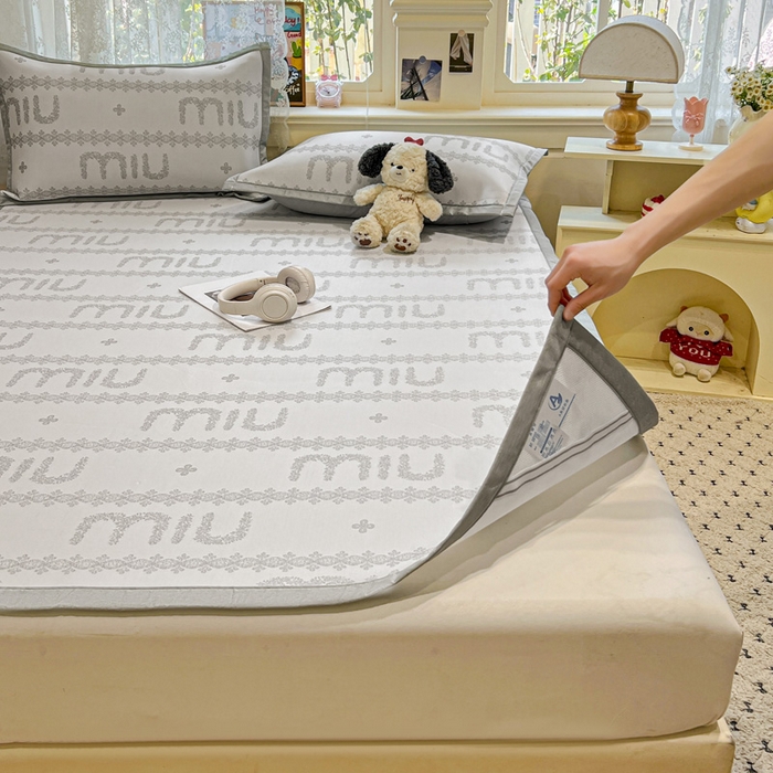 91家纺网 家纺一手货源 找家纺 2025新款A类高分子色织提花软凉席（平铺床席款） 格蕾女孩